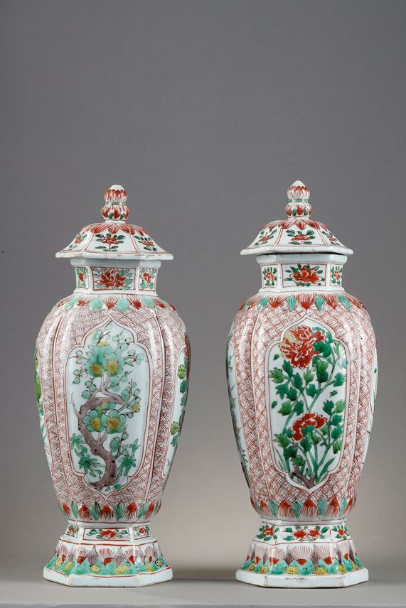 Pair of baluster shaped vases with their porcelain covers &quot;Wucai&quot; | MasterArt